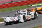 Timo Bernhard, Mark Webber und Brendon Hartley (Porsche) 