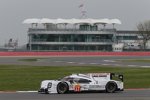 Timo Bernhard, Mark Webber und Brendon Hartley (Porsche) 