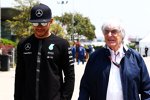 Lewis Hamilton (Mercedes) und Bernie Ecclestone 