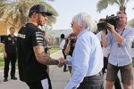 Lewis Hamilton (Mercedes) und Bernie Ecclestone 