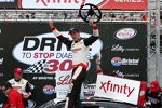 Xfinity: Joey Logano in der Victory Lane