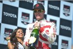 Scott Dixon feiert