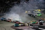 Chaos in Bristol: Kurt Busch (Stewart/Haas) steht quer