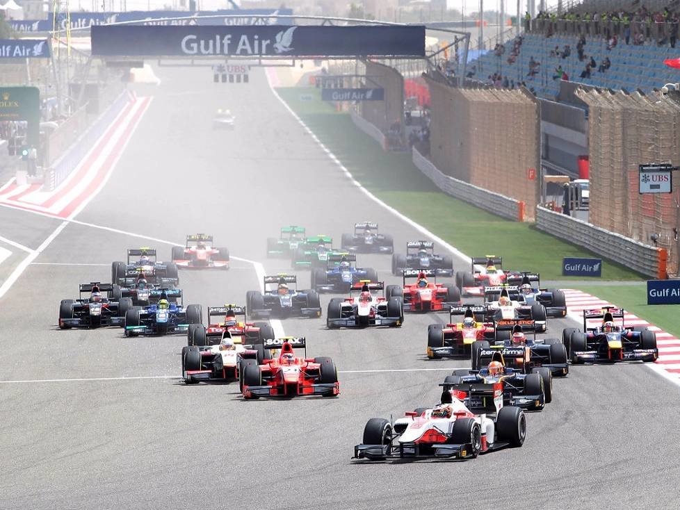 Start des GP2 Rennens in Bahrain