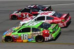 Three-Wide in Richmond: David Ragan (Gibbs), Kyle Larson (Ganassi) und Reed Sorenson (Front Row)