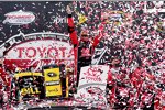 Kurt Busch in der Victory Lane