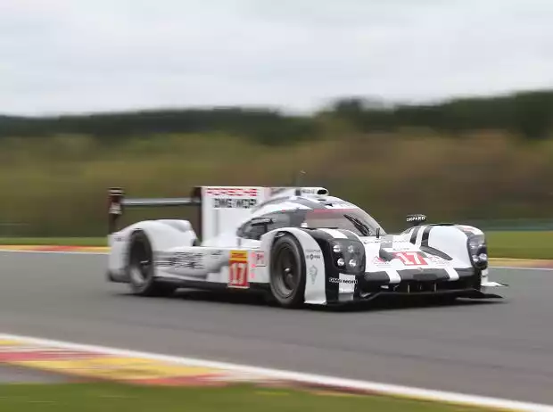 Timo Bernhard, Mark Webber, Brendon Hartley Titel-Bild zur News: Timo Bernhard, Mark Webber, Brendon Hartley