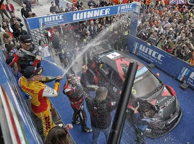 Norbert Michelisz, Tom Coronel Titel-Bild zur News: Norbert Michelisz, Tom Coronel
