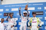 Podium des ersten Laufs: Yvan Muller, Jose-Maria Lopez und Hugo Valente 