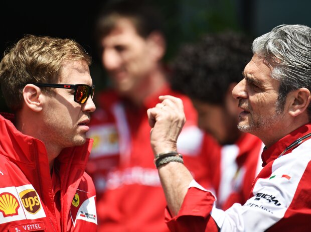 Titel-Bild zur News: Sebastian Vettel, Maurizio Arrivabene