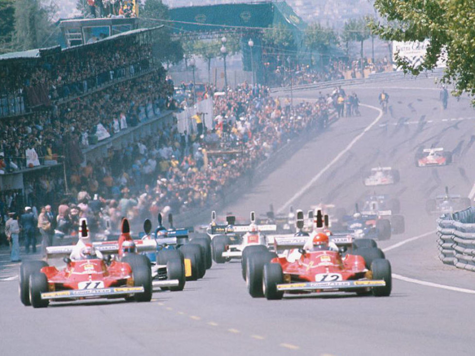 Start zum tragischen Grand Prix von Spanien 1975 im Montjuich Park