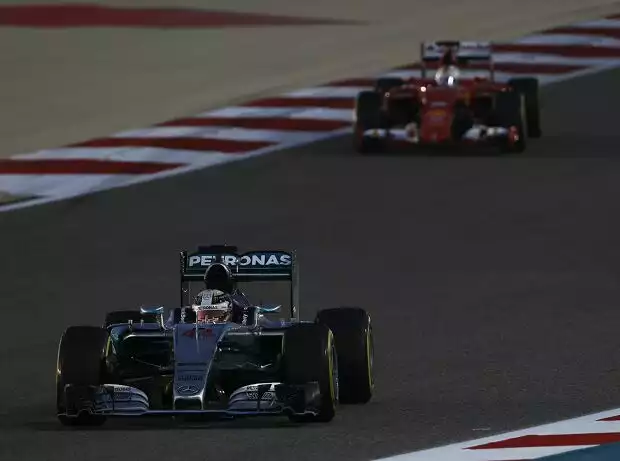 Lewis Hamilton, Sebastian Vettel Titel-Bild zur News: Lewis Hamilton, Sebastian Vettel