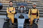 Romain Grosjean (Lotus) und Pastor Maldonado (Lotus) - und ein Formel-1-Auto im Mad-Max-Design 
