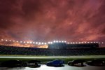 Sonnenuntergang und Regen über dem Kansas Speedway