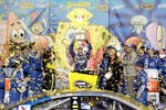 Jimmie Johnson (Hendrick) in der Victory Lane