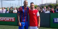 Bild zum Inhalt: Belohnung nach Hitzeschlacht: Hamilton kickt mit Arsenal