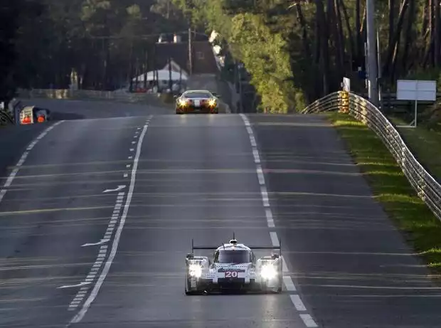 Timo Bernhard, Mark Webber, Brendon Hartley Titel-Bild zur News: Timo Bernhard, Mark Webber, Brendon Hartley