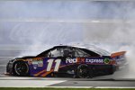 Denny Hamlin (Gibbs) und der Sieger-Burnout