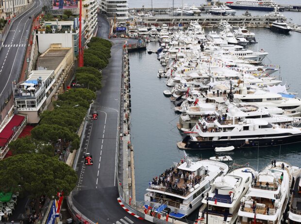 Kimi Räikkönen, Sebastian Vettel Kimi Räikkönen, Sebastian Vettel