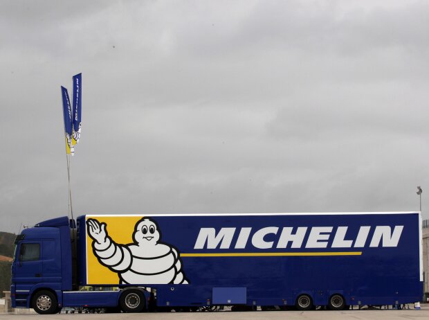 Titel-Bild zur News: Michelin-Transporter