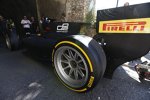 Martin Brundle testet einen GP2-Prototypen mit 18-Zoll-Rädern von Pirelli