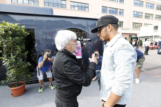 Bernie Ecclestone Lewis Hamilton Mercedes Mercedes AMG Petronas Formula One Team F1 ~Bernie Ecclestone und Lewis Hamilton (Mercedes) ~ 