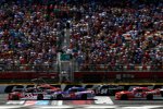 Start zum Xfinity-Rennen mit Austin Dillon (Childress) und Darrell Wallace (Roush) in Reihe eins