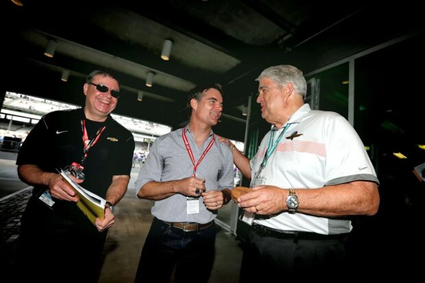 ~NASCAR-Star Jeff Gordon steuert beim 99. Indy 500 das Pace-Car~ ~NASCAR-Star Jeff Gordon steuert beim 99. Indy 500 das Pace-Car~