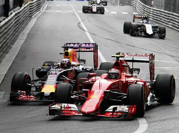 Daniel Ricciardo, Kimi Räikkönen Titel-Bild zur News: Daniel Ricciardo, Kimi Räikkönen
