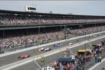 Start zum 99. Indy 500 mit Scott Dixon (Ganassi) an der Spitze 