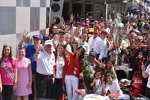 Juan Pablo Montoya und Familie in der Victory Lane