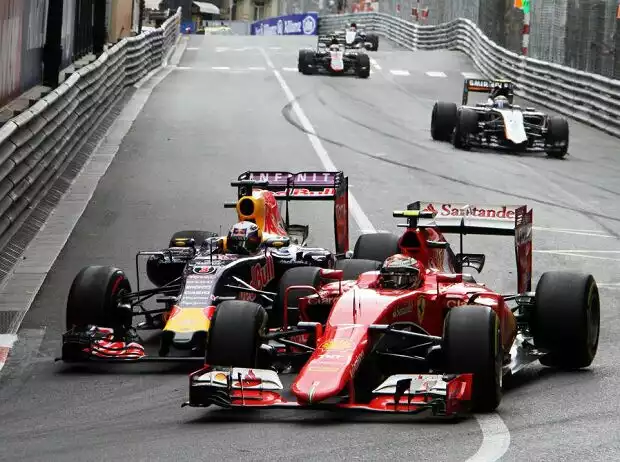 Daniel Ricciardo, Kimi Räikkönen Titel-Bild zur News: Daniel Ricciardo, Kimi Räikkönen