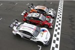 Fotoshooting mit Autos aller DTM-Marken