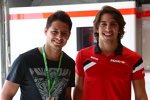 Roberto Merhi (Manor-Marussia) mit Javier Hernandez von Manchester United