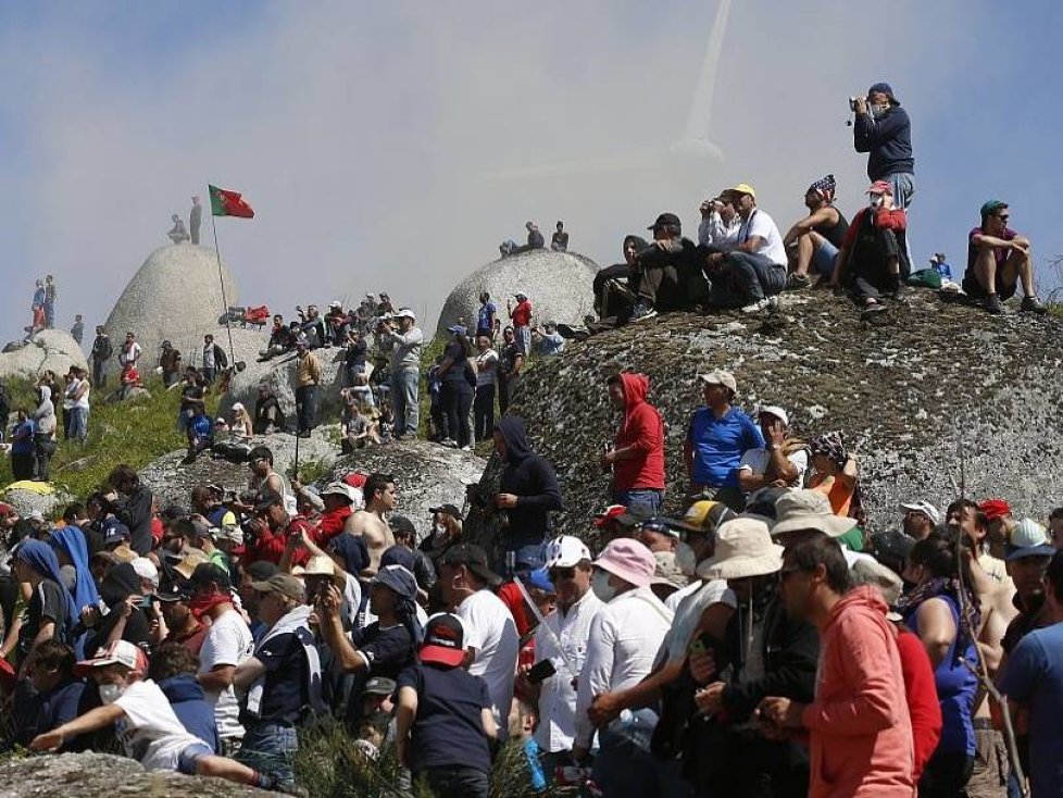 Fans in Portugal