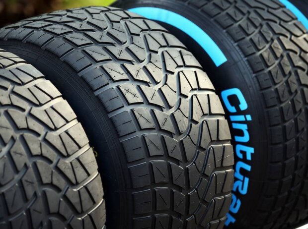 Titel-Bild zur News: Pirelli Regenreifen Wet Tyre