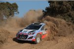 Thierry Neuville (Hyundai) und Nicolas Gilsoul (Hyundai) 