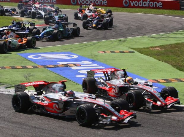 Titel-Bild zur News: Felipe Massa, Fernando Alonso, Kimi Räikkönen, Lewis Hamilton