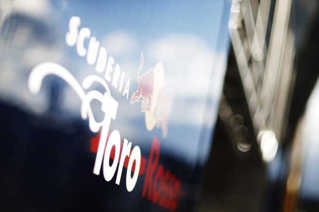 Toro Rosso Scuderia Toro Rosso F1 ~~ Toro Rosso Scuderia Toro Rosso F1 ~~