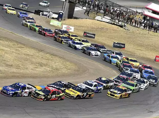 Clint Bowyer, Kevin Harvick Titel-Bild zur News: Clint Bowyer, Kevin Harvick