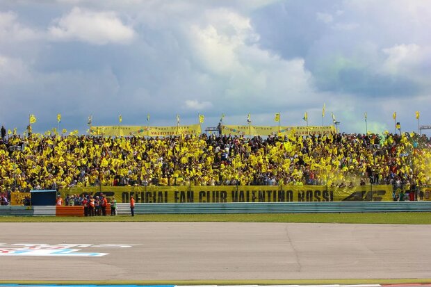  ~Fans von Valentino Rossi ~       