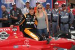 Graham Rahal mit seiner Freundin, Dragster-Pilotin Courtney Force, in der Victory Lane