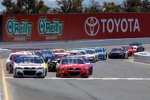 Start zum Toyota/Save Mart 350 mit AJ Allmendinger (JTG) und Kurt Busch in Reihe eins