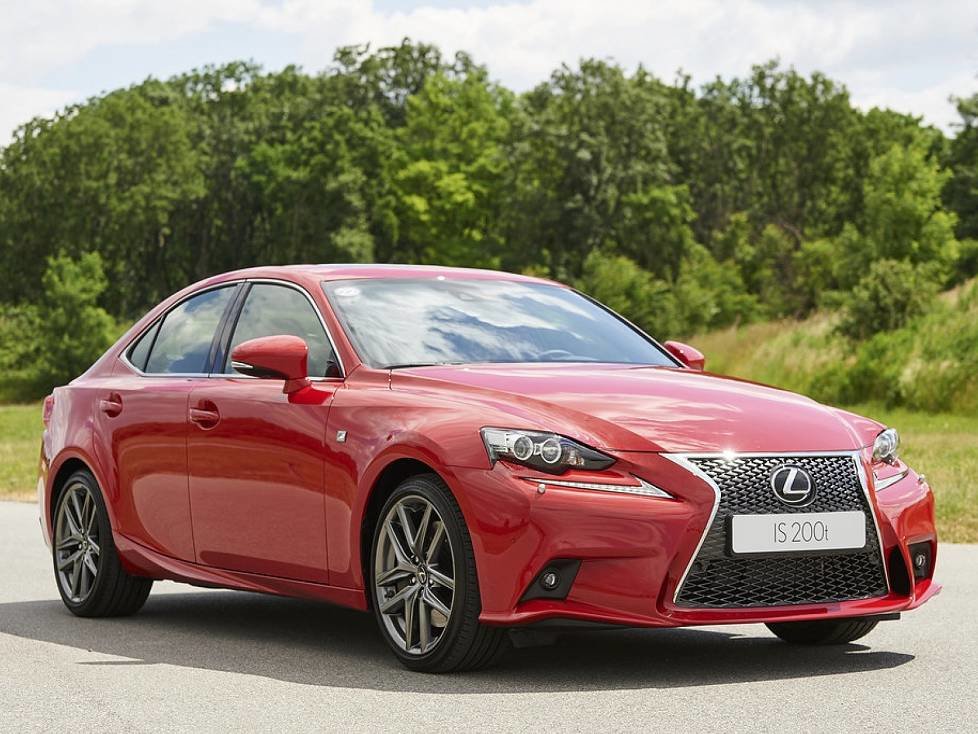 Lexus IS