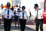 Polizei im Fahrerlager: Die Sicherheit wird in Silverstone groß geschrieben