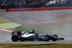 Lewis Hamilton (Mercedes) bei seinem Dreher in Silverstone