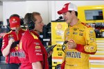 Joey Logano und Crewchief Todd Gordon