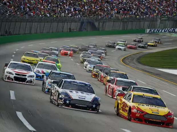 Brad Keselowski, Joey Logano Titel-Bild zur News: Brad Keselowski, Joey Logano