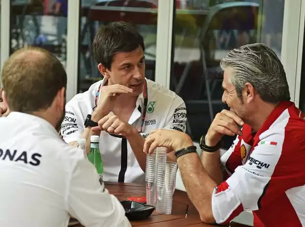 Toto Wolff, Maurizio Arrivabene Titel-Bild zur News: Toto Wolff, Maurizio Arrivabene