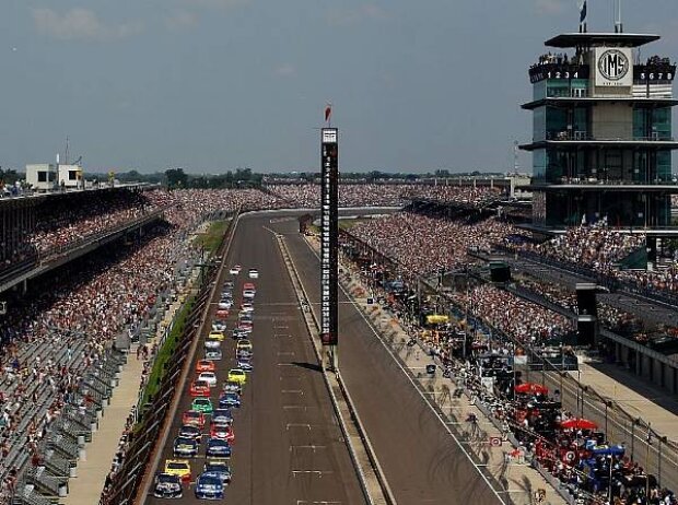 Start zum Brickyard 400 des Jahres 2011